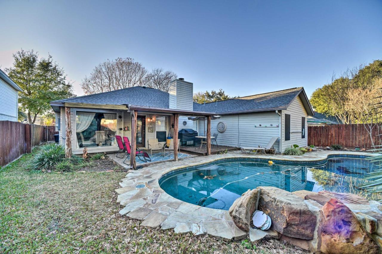 Peaceful San Antonio Oasis With Private Pool And Grill Villa Exterior photo